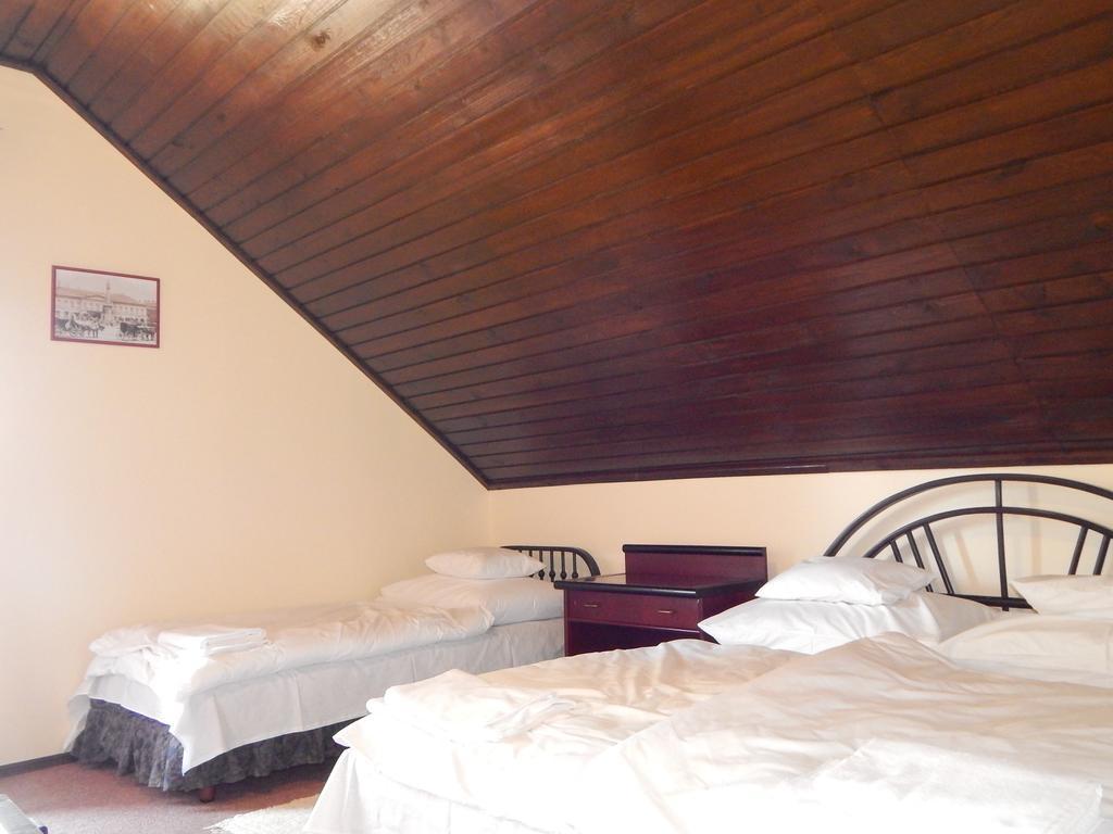 Napsugár Apartman Baja Habitación foto